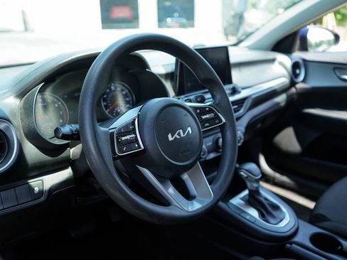 Used 2023 Kia Forte LXS FWD image 6