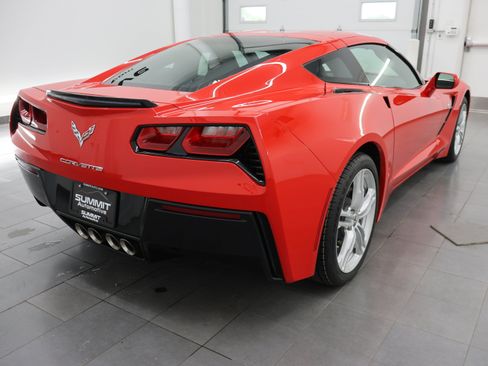 Used 2017 Chevrolet Corvette Stingray Coupe w/ 1LT RWD image 5