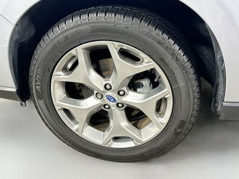 Used 2017 Subaru Forester 2.5i Touring w/ Popular Package #2 image 32