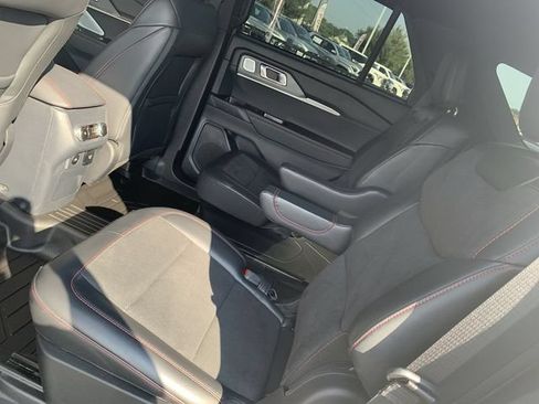 Used 2025 Ford Explorer ST w/ Sun And Sound Package AWD/4WD image 10