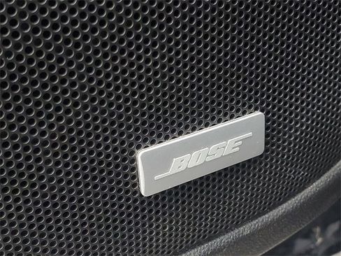 Used 2022 GMC Acadia SLT w/ Preferred Package image 18