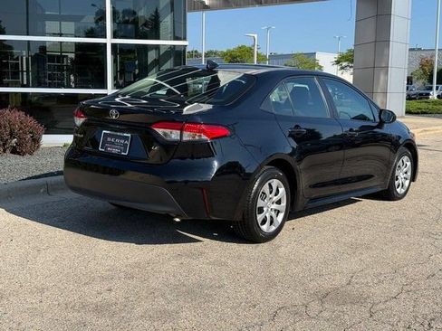 Used 2024 Toyota Corolla LE FWD image 3