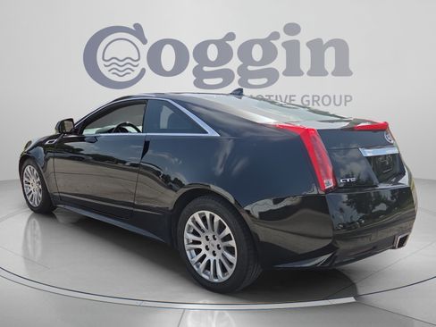 Used 2011 Cadillac CTS Coupe RWD image 3