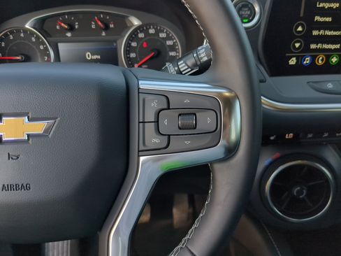 Used 2025 Chevrolet Blazer LT image 29