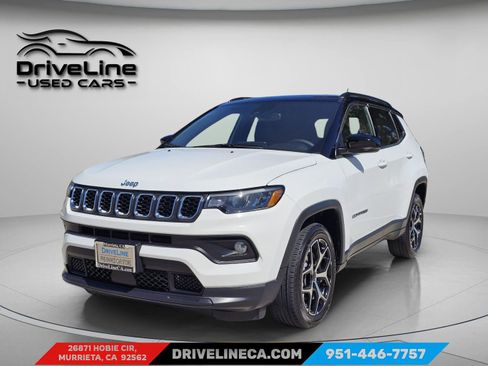 Used 2025 Jeep Compass Limited image 10