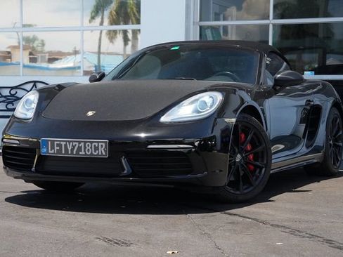 Used 2017 Porsche 718 Boxster S RWD image 1
