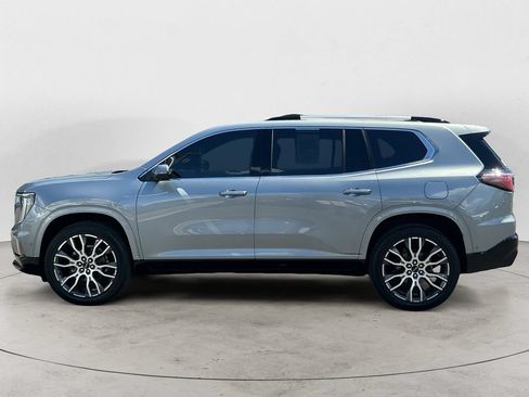 Used 2026 GMC Acadia Denali Ultimate w/ LPO, Floor Liner Package AWD/4WD image 8