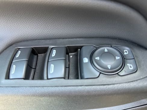 Used 2024 Chevrolet Equinox LT w/ Driver Convenience Package AWD/4WD image 15