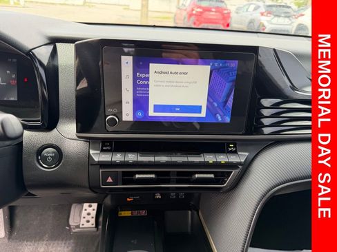 Used 2025 Toyota Camry SE FWD image 27