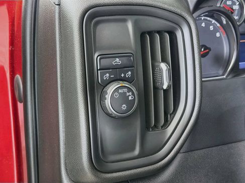 Used 2022 Chevrolet Silverado 1500 Custom w/ Safety Confidence Package RWD image 13