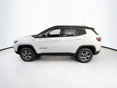 Used 2022 Jeep Compass Trailhawk w/ Trailhawk Convenience Group image 8