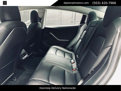 Used 2018 Tesla Model 3 Long Range RWD image 23