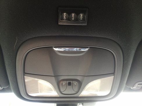 Used 2016 Chrysler 200 S w/ Comfort Group AWD/4WD image 37