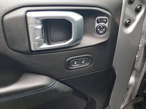 Used 2021 Jeep Wrangler Unlimited Rubicon 4xe w/ Safety Group AWD/4WD image 9