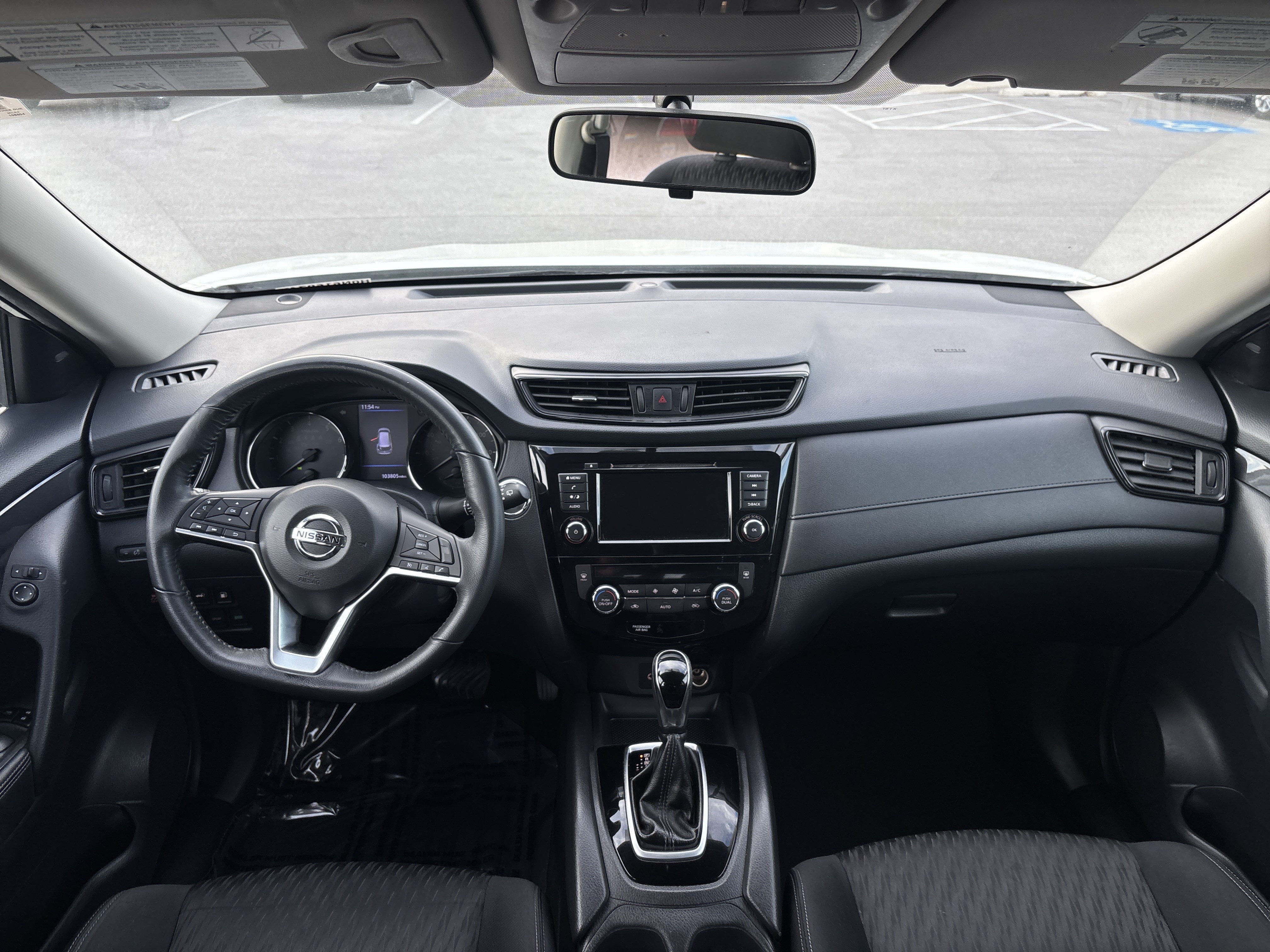 Used 2018 Nissan Rogue SV FWD image 11
