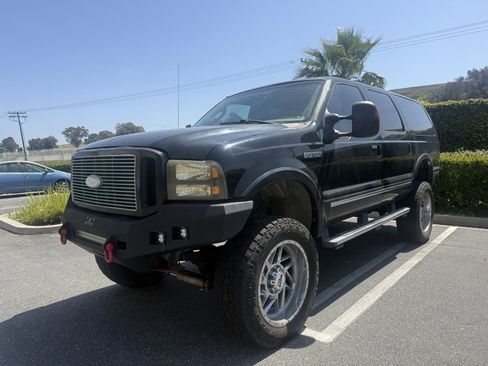 Used 2005 Ford Excursion Limited image 1