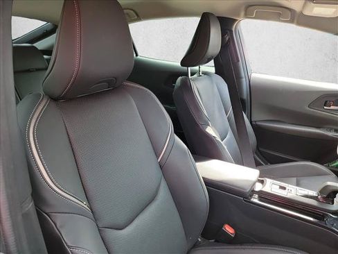 Used 2023 Toyota Prius XLE FWD image 12