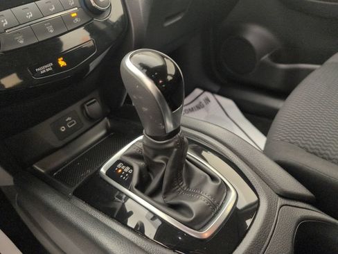 Used 2020 Nissan Rogue Sport S FWD image 28