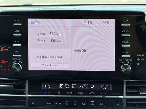 Used 2023 Toyota Sienna XLE FWD image 24