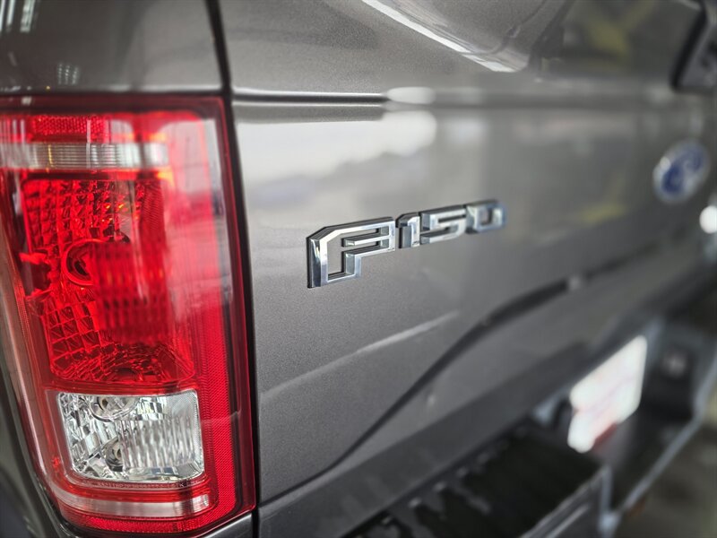 Used 2017 Ford F150 XLT w/ Equipment Group 302A Luxury AWD/4WD image 40