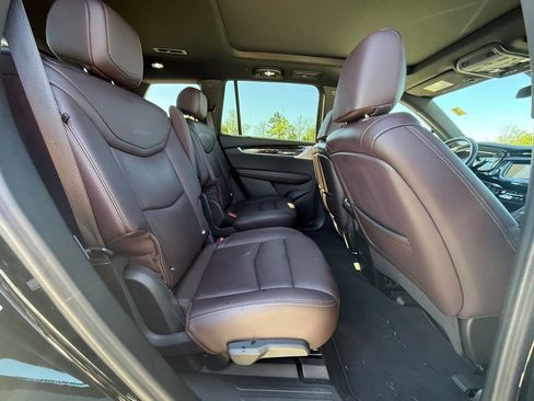 Certified 2023 Cadillac XT6 Premium Luxury FWD image 34