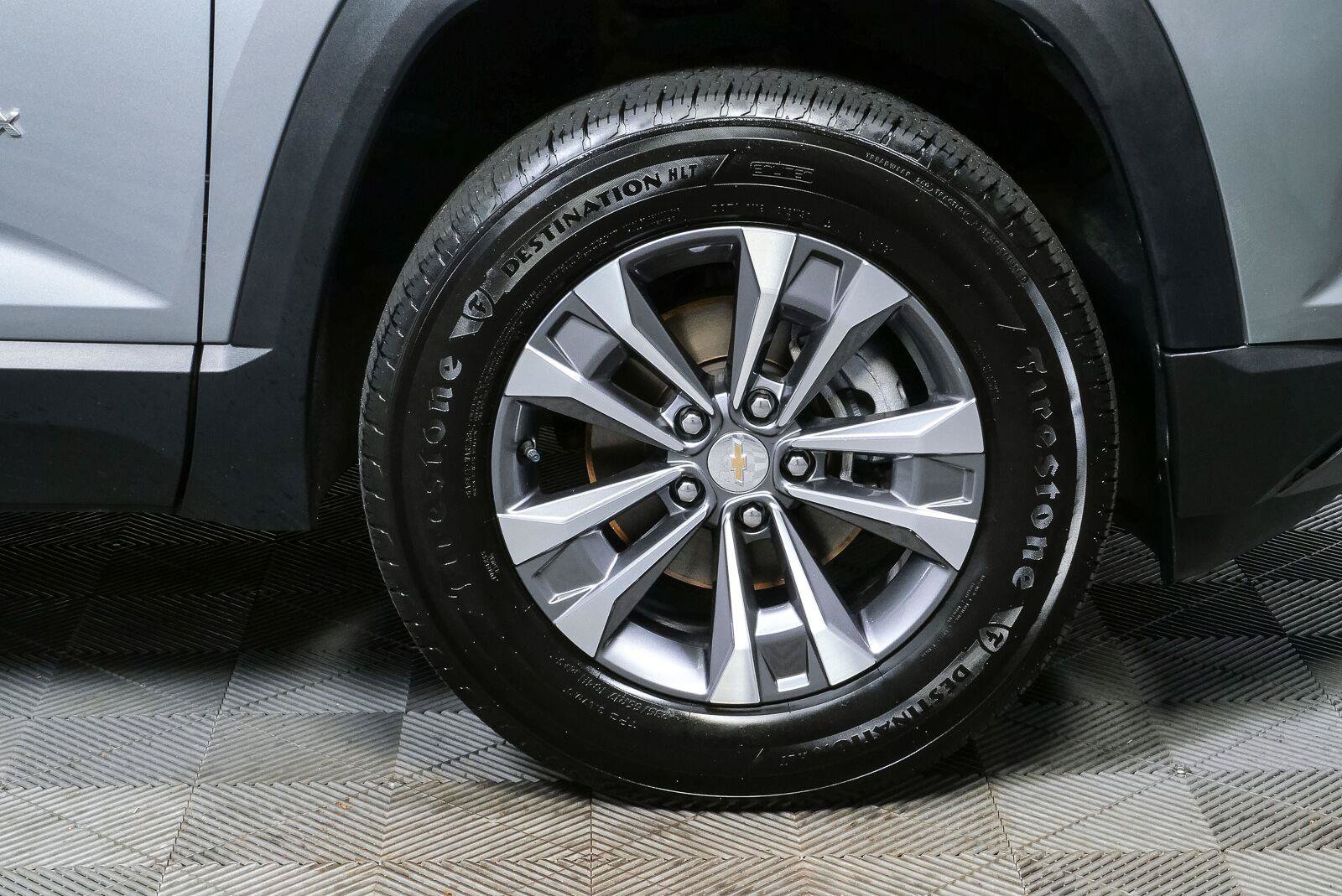 Certified 2025 Chevrolet Equinox LT w/ Convenience Package II FWD image 36