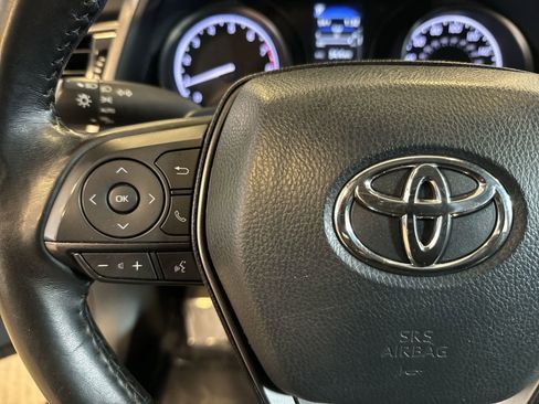 Used 2024 Toyota Camry SE image 12