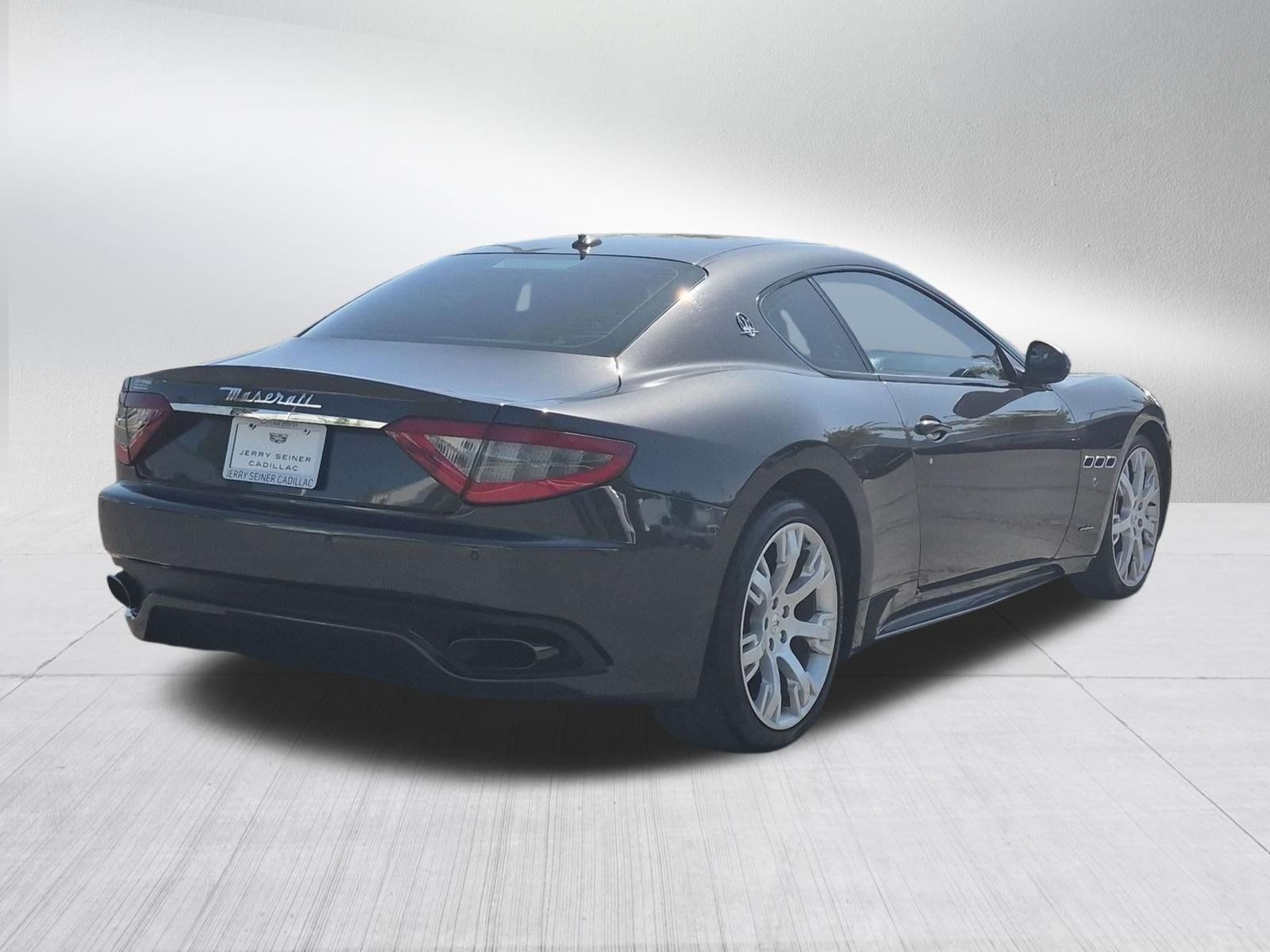 Used 2014 Maserati GranTurismo Sport RWD image 5