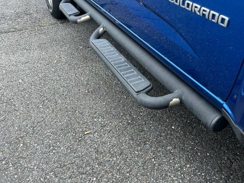 Used 2018 Chevrolet Colorado Z71 AWD/4WD image 18