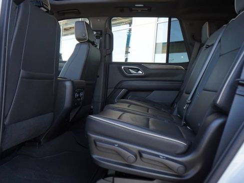 Used 2021 Chevrolet Tahoe Premier w/ Premium Package AWD/4WD image 28