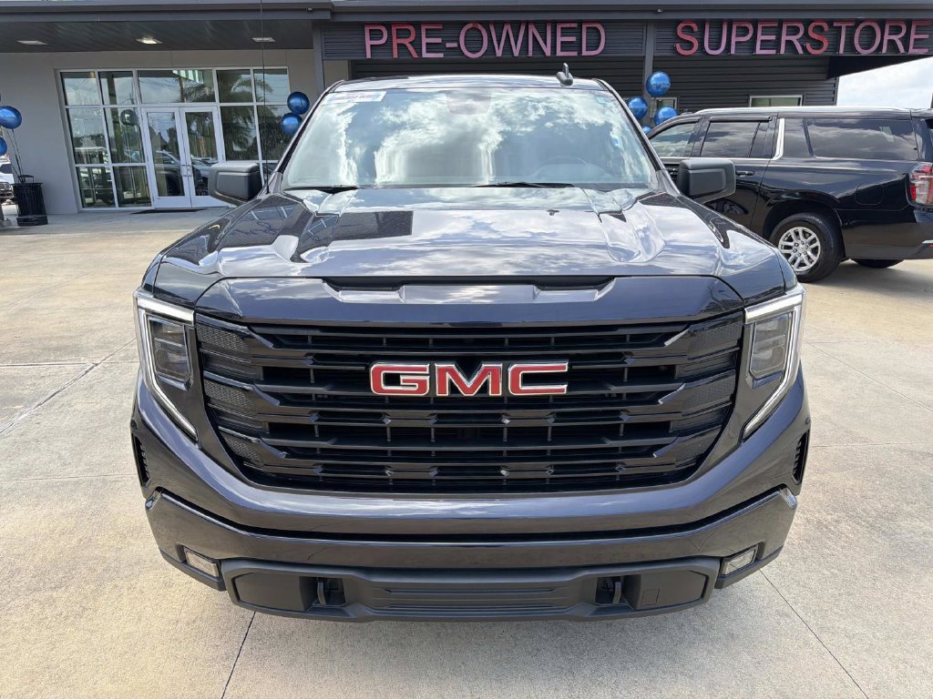 Used 2022 GMC Sierra 1500 Elevation RWD image 3