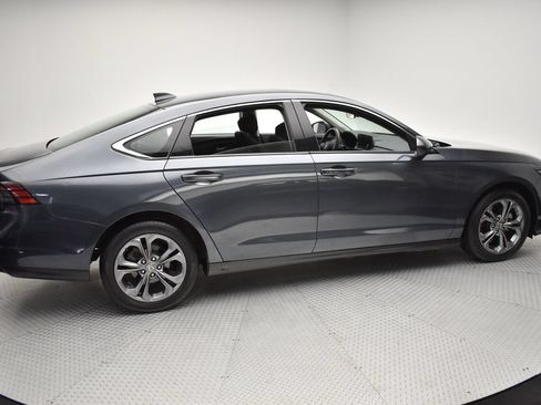 Used 2023 Honda Accord EX image 4