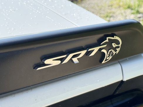 Used 2017 Dodge Challenger SRT Hellcat RWD image 8