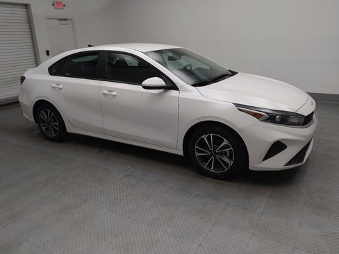 Used 2024 Kia Forte LXS image 11