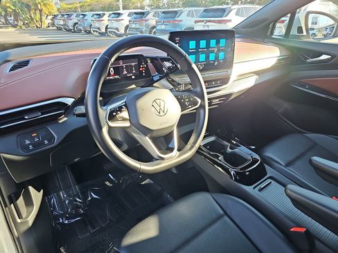 Used 2022 Volkswagen ID.4 Pro S image 16