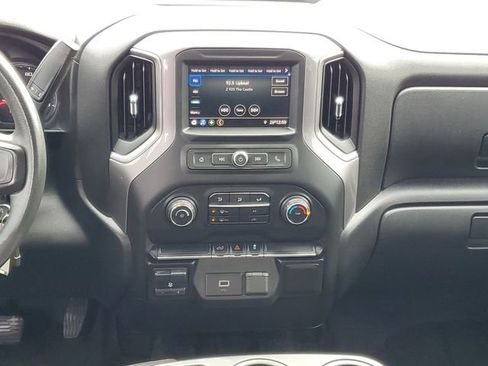 Used 2020 Chevrolet Silverado 2500 Custom w/ Custom Value Package image 28