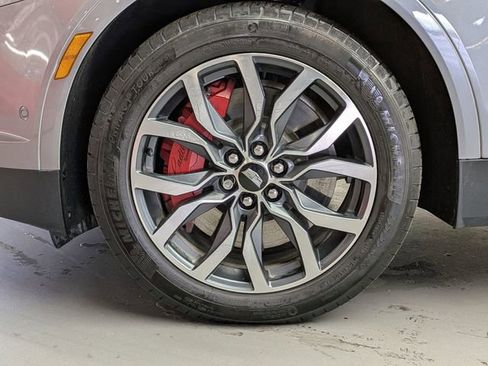 Certified 2023 Cadillac XT5 Sportv w/ Platinum Package image 29