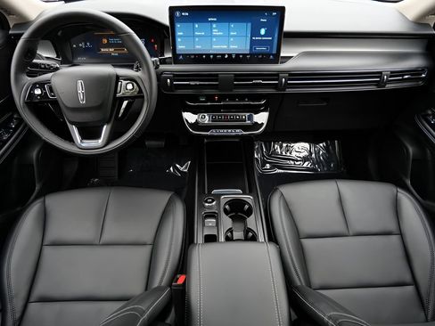 Used 2025 Lincoln Corsair AWD w/ Equipment Group 101A image 14