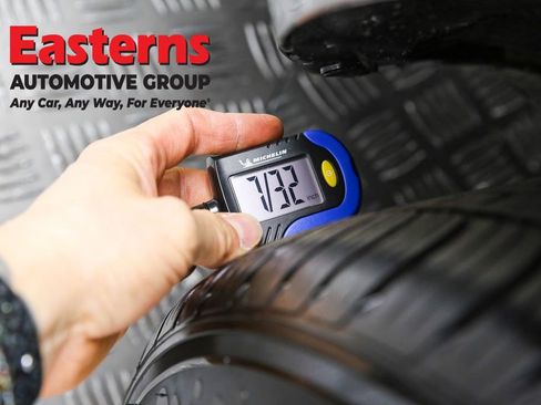 Used 2023 Dodge Challenger SXT RWD image 25