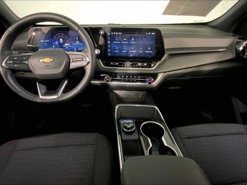 Used 2026 Chevrolet Equinox LT FWD image 17