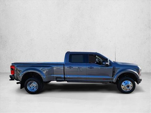 Used 2024 Ford F450 Platinum w/ FX4 Off-Road Package image 4