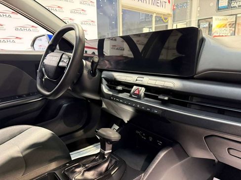 Used 2025 Kia K4 LXS image 47