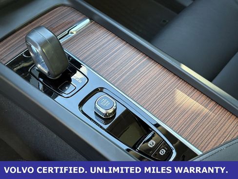Certified 2024 Volvo XC60 B5 Plus w/ Protection Package Premier image 20