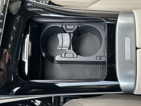 Certified 2025 Mercedes-Benz C 300 4MATIC Sedan image 24