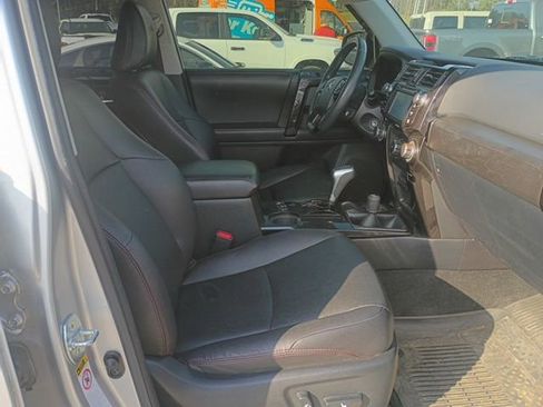 Used 2018 Toyota 4Runner TRD Off-Road Premium image 27