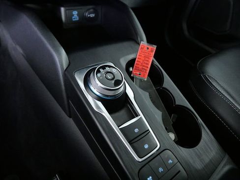 Certified 2022 Ford Escape Titanium w/ Class II Trailer Tow Package image 20