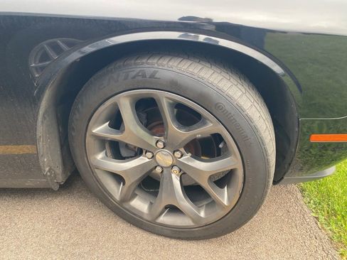 Used 2015 Dodge Challenger SXT Plus RWD image 5