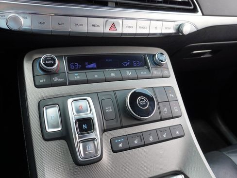 Used 2022 Hyundai Palisade Calligraphy FWD image 19