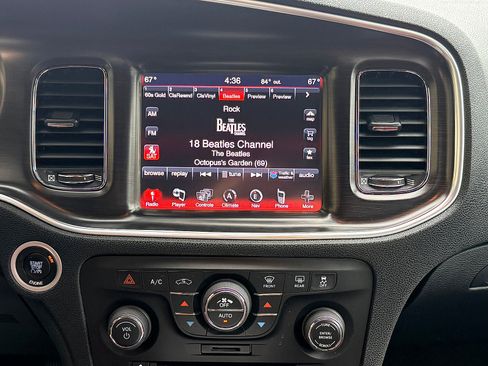 Used 2014 Dodge Charger R/T RWD image 19