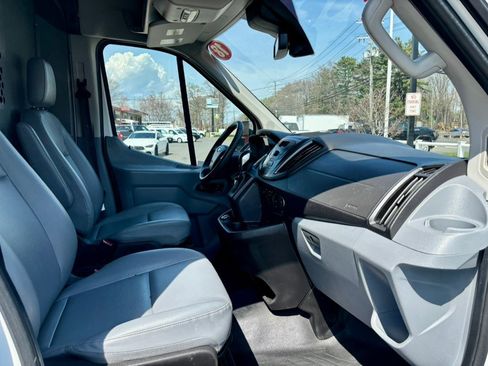 Used 2018 Ford Transit 250 130 Medium Roof image 12